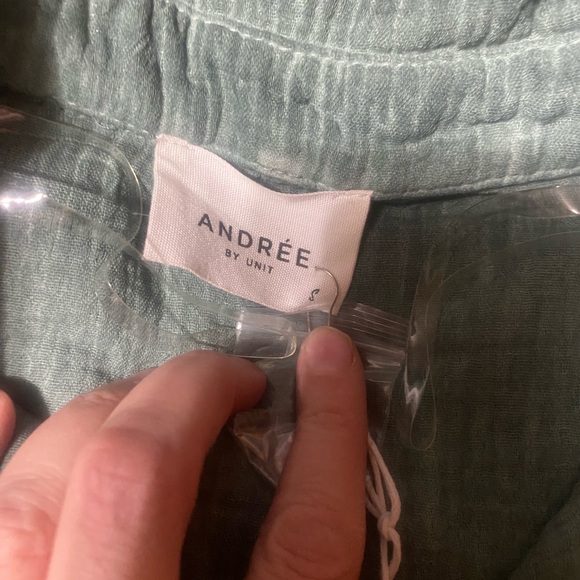 ANDREE BY UNIT Green Button Down Shirt - Picture 5 of 6